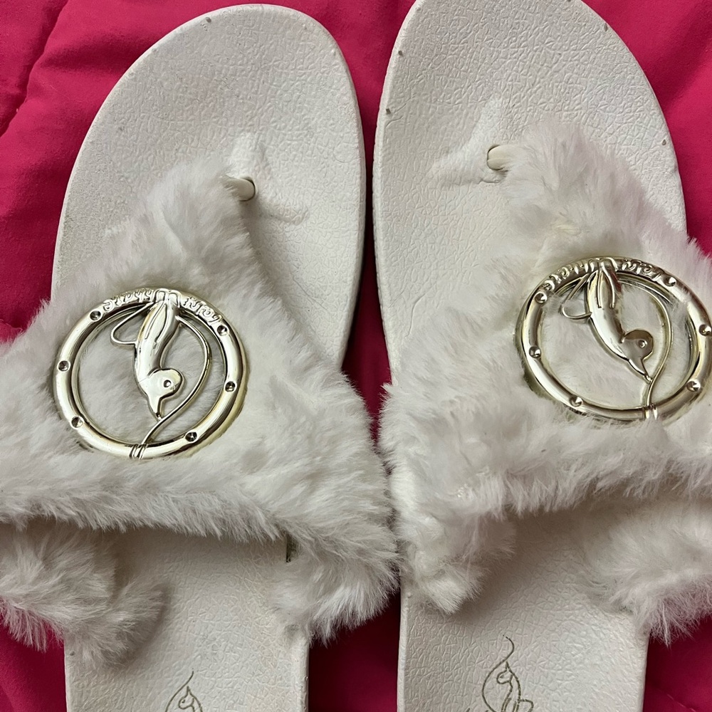 VINTAGE size 9 white fluffy baby phat sandals